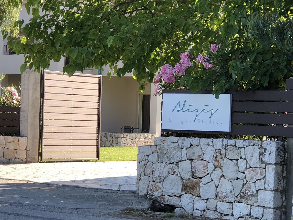 Aligis Studios กาเตลิออส ภายนอก รูปภาพ